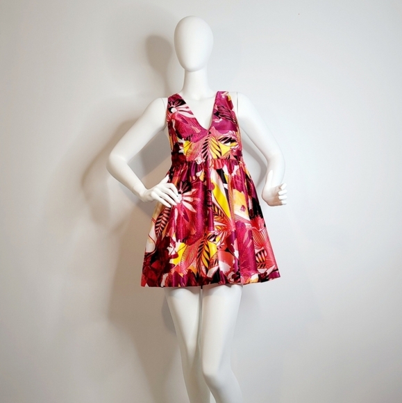 Romeo & Juliet Couture Summer Mini-Dress - Picture 16 of 16